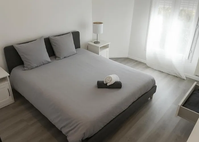 דירה Beau T3 Equipe Avec Grand Ecran Et Wi-fi Performant